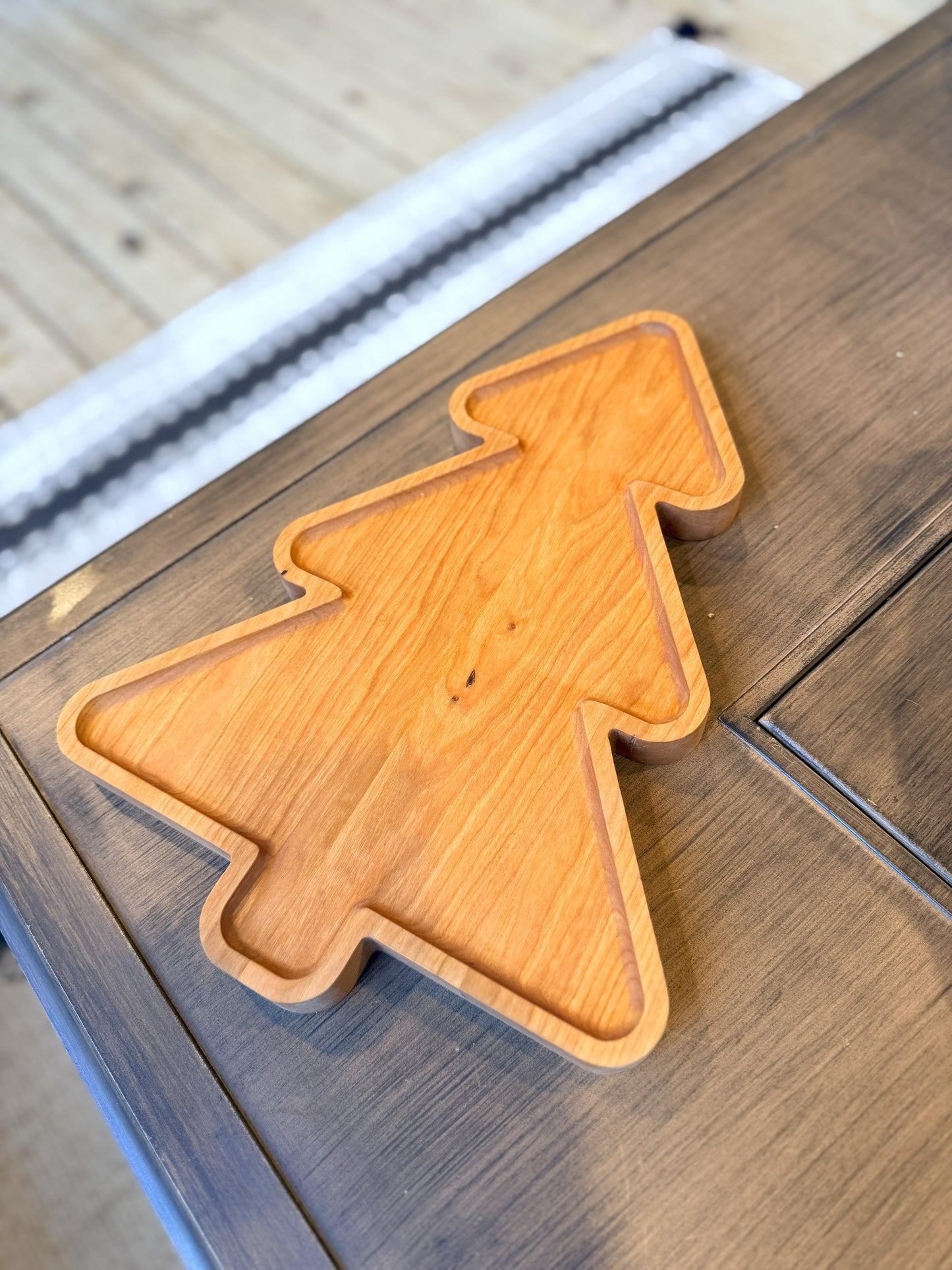 Christmas Tree Charcuterie Board — Cherry, Maple, Sapele, or Walnut